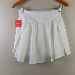 Spanx Get Moving Skort 14" in White Size Small NWT